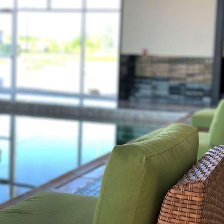 Wingate By Wyndham Kanata West Ottawa Exteriör bild
