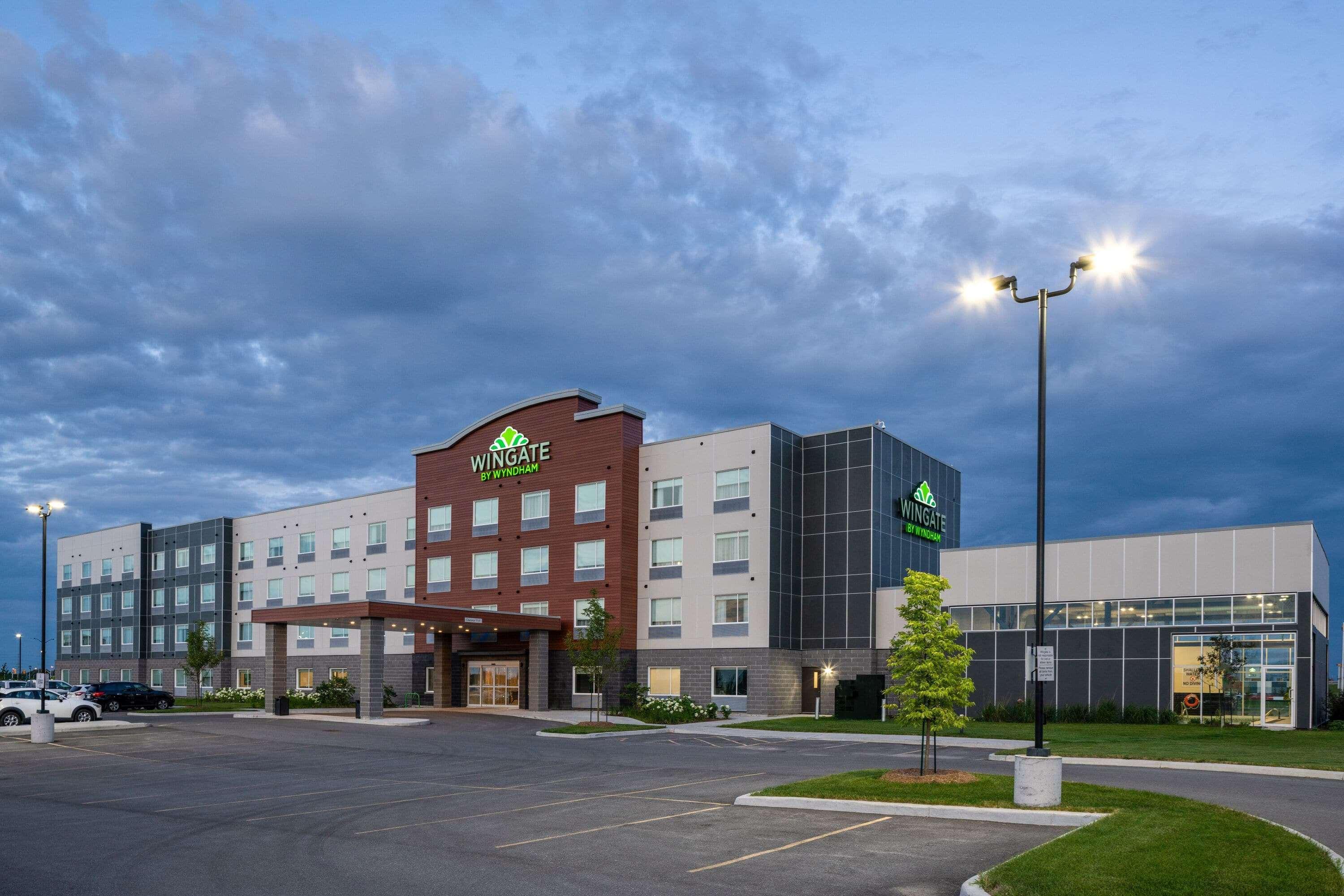 Wingate By Wyndham Kanata West Ottawa Exteriör bild